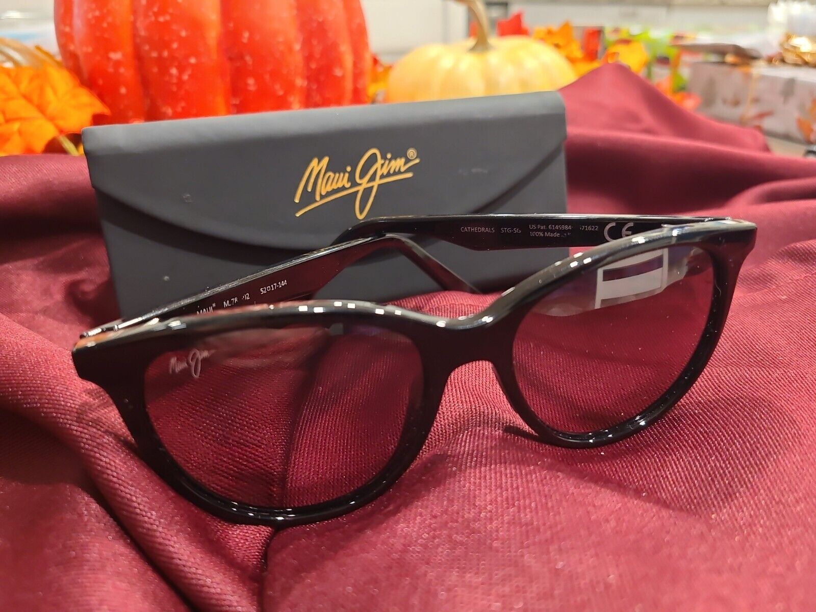 MAUI JIM CATHEDRALS GLOSS BLACK FRAME W/NEUTRAL L… - image 1