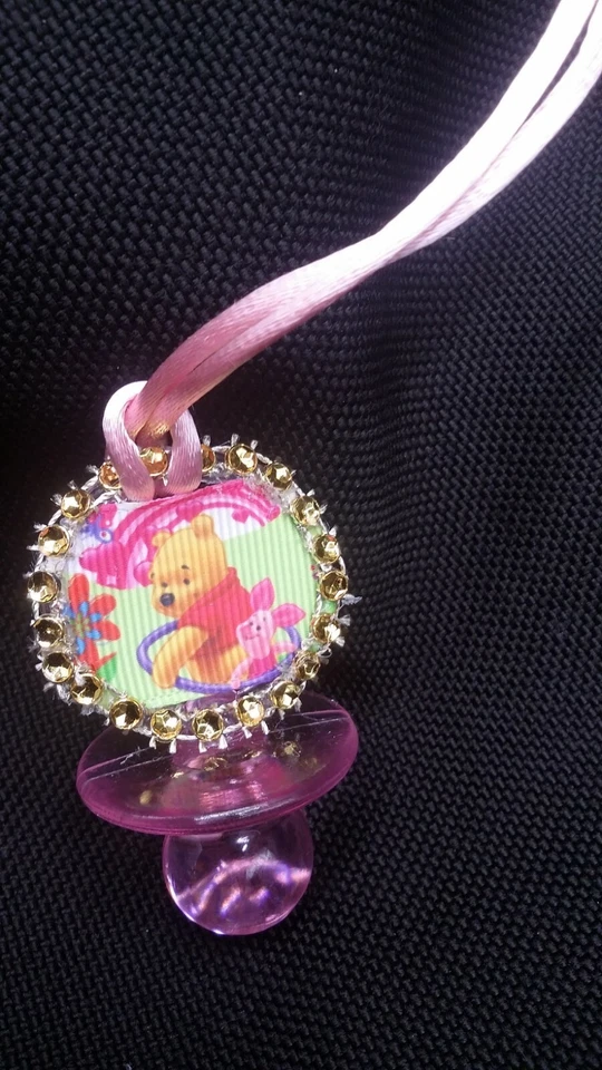 12 peças~chá de bebê~WINNIE the Pooh and leitão chupeta colares, prêmios de jogo, presente - Imagem 4 de 4