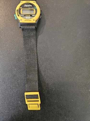 Aqualite Watch Water Resistant Light Untested Needs Battery Yellow Black - Picture 4 of 9