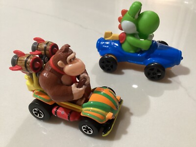 Super Mario Bros. Hot Wheels Donkey Kong Kart & Happy Meal Yoshi