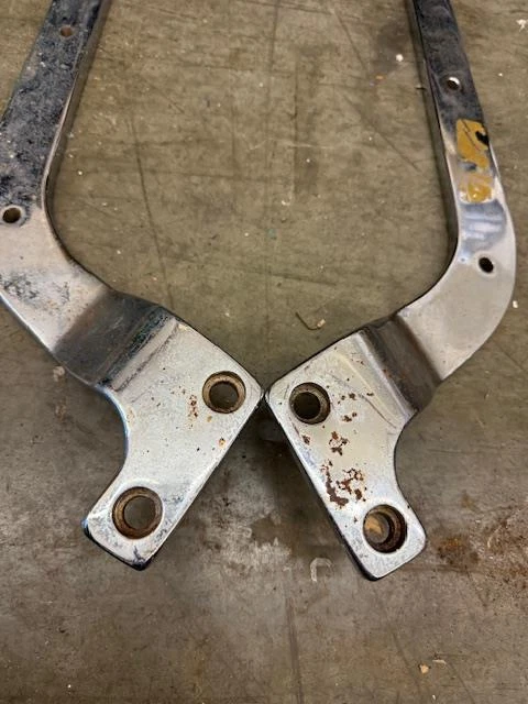 Puntales de guardabarros trasero cromados Harley-Davidson Softail Dyna Custom Chopper Bobber Foto 3 de 4