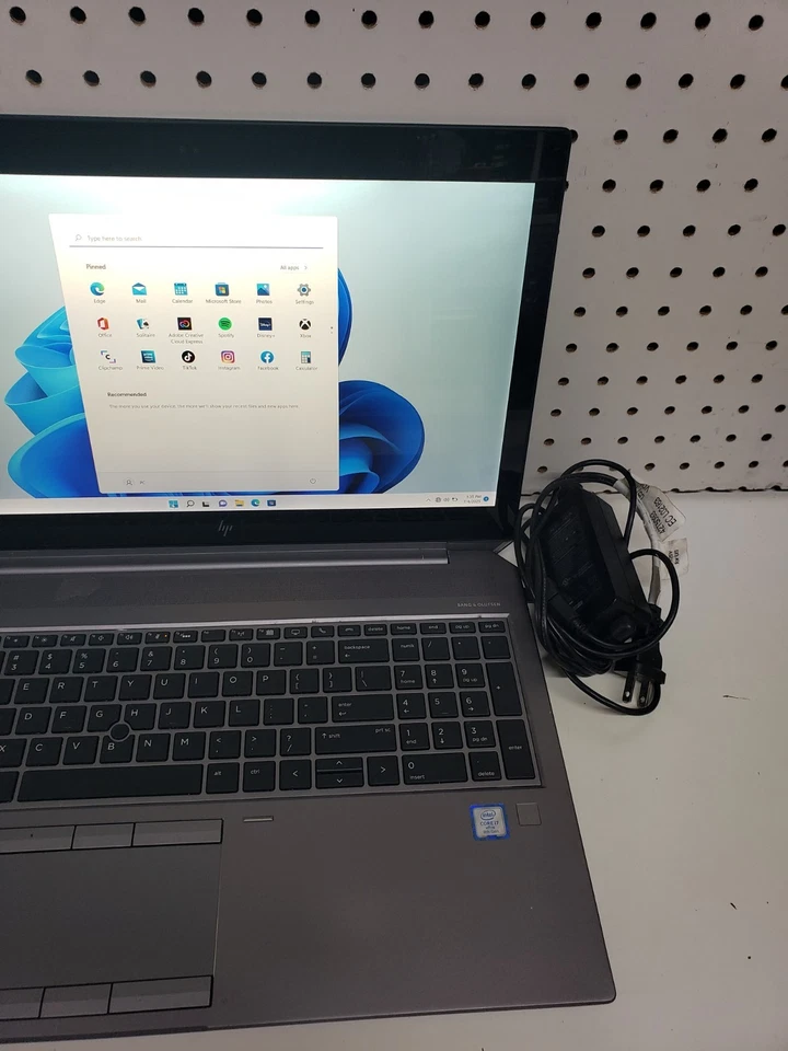 HP ZBOOK 15 G5 15.5" Intel Core i7-8850H 2.60GHz 32GB RAM, 1TB SSD, WIN 11 PRO - Image 4 of 4