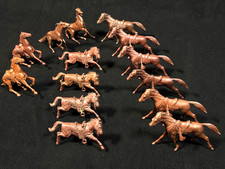 VINTAGE MARX RED and BROWN SADDLED WESTERN HORSE 54MM 14 HORSES TOTAL