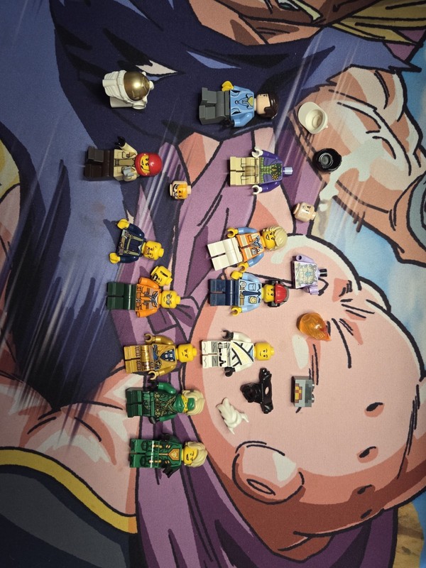 lego minifig 23 Pc Lot - Various Minifigures Joker , Ninjago, Racers, Cops Ect