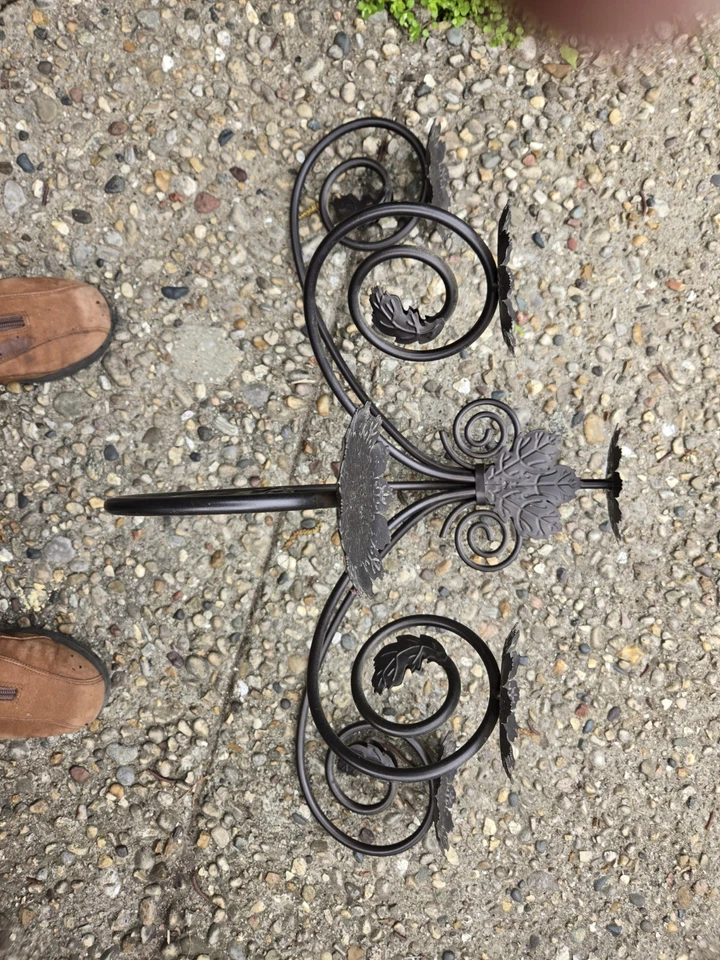 Candelabro Grande Hoja Pergamino Metal Marrón 26x16x12" Tiene Capacidad 6 Velas Foto 3 de 4