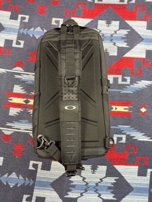 Vtg Y2K Oakley Sling Tactical Software Pilot Shoulder Messenger