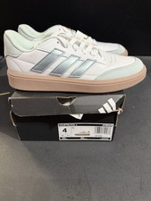 adidas Courtblock Lace Up Youth White Sneakers Casual Shoes JH8565 Size 4 NWB