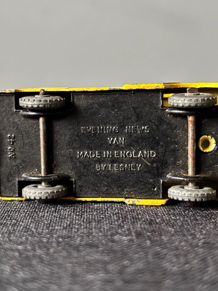 Matchbox Lesney No. 42 Evening News Van Vintage Made in England - Image 3 of 3