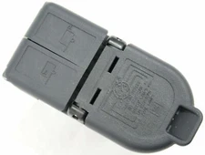 2020-2022 Silverado Sierra Hitch Receptacle 13553639 7 Pin w/ Dual Camera OEM GM