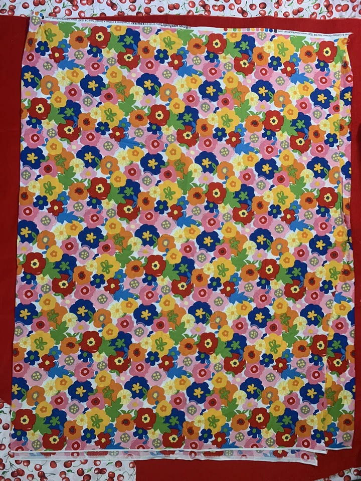 Robert Kaufman Creatures And Critters Colorful Floral Cotton Fabric 3+ Yards - Image 2 of 4