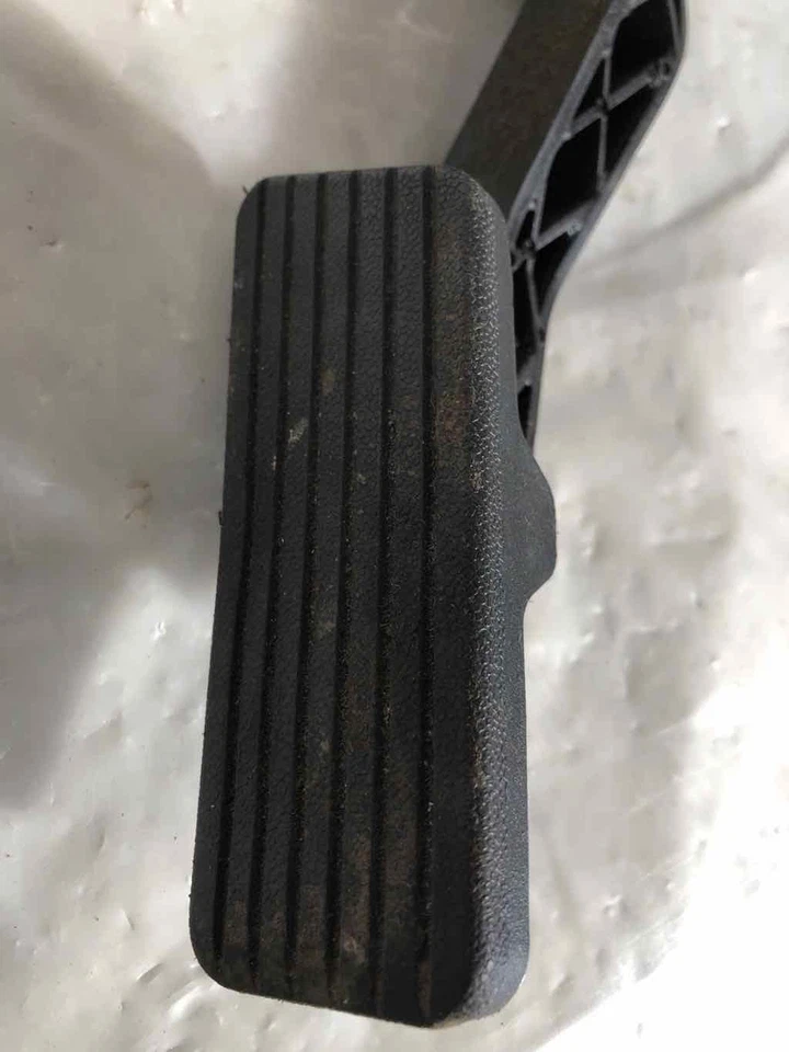 2005 HYUNDAI ELANTRA седан акселератор педаль газа автоматическая коробка передач ножка - Изображение 2 из 4