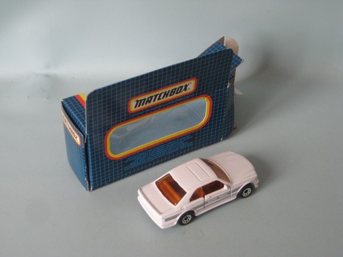 Matchbox Mercedes-Benz 500SEC White Body with Silver sides RARE Boxed Saudi - Picture 2 of 4