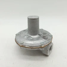 Maxitrol 325-3 10 PSIG Gas Regulator