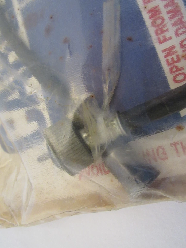 Cable velocímetro GM 25032869 Chevy Pontiac Camaro Firebird 1976-81 nuevo de lote Foto 3 de 4