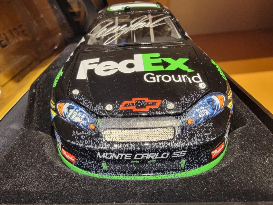 Denny Hamlin #11 2006 autografiado FedEx/1ª victoria en la Copa - 1:24ª RCCA ELITE #193/299 Foto 2 de 4