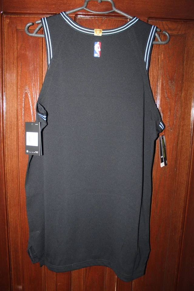 BNWT Chicago Bulls Authentic Vaporknit Blank shirt jersey City Edition 2018 sz M - Image 2 of 4