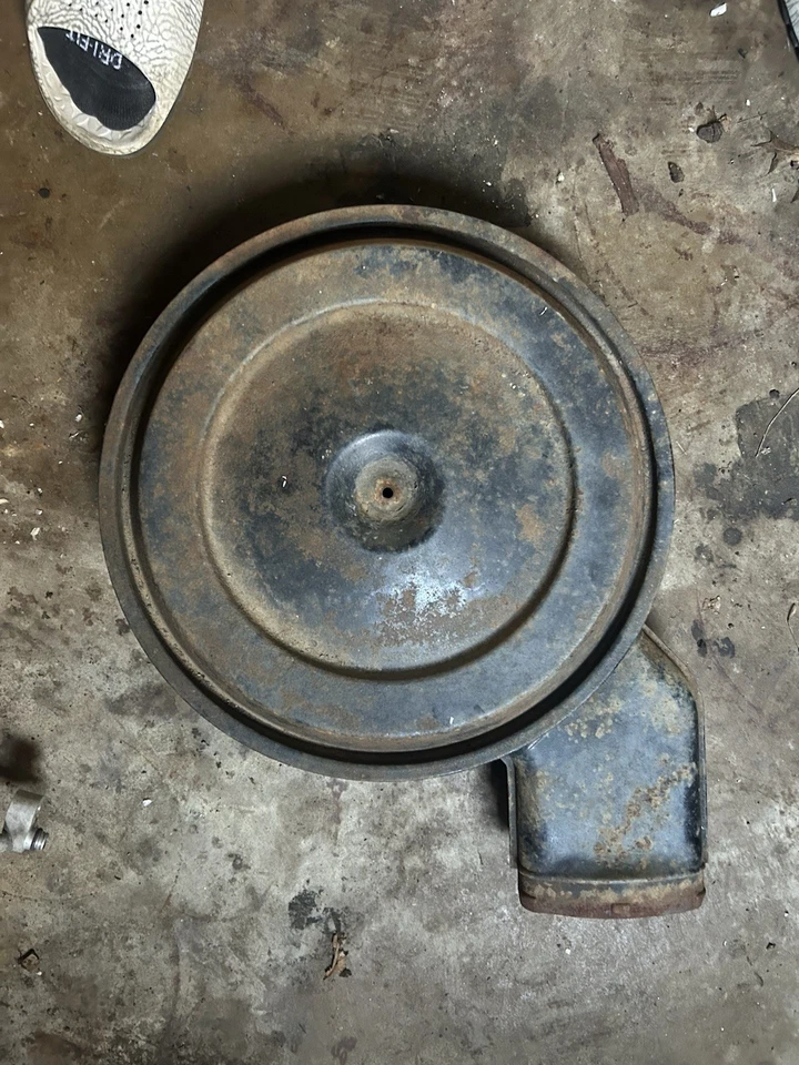 85 86 87 88 CHEVROLET GMC TRUCK 350 OEM AIR CLEANER HOUSING ASSEMBLY USED GOOD - Image 2 of 3