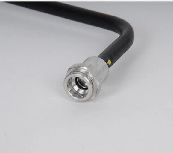 Tubo de salida del enfriador de aceite Hummer Ac Delco Gm OEM 15827948 05-06 H2  Foto 3 de 4