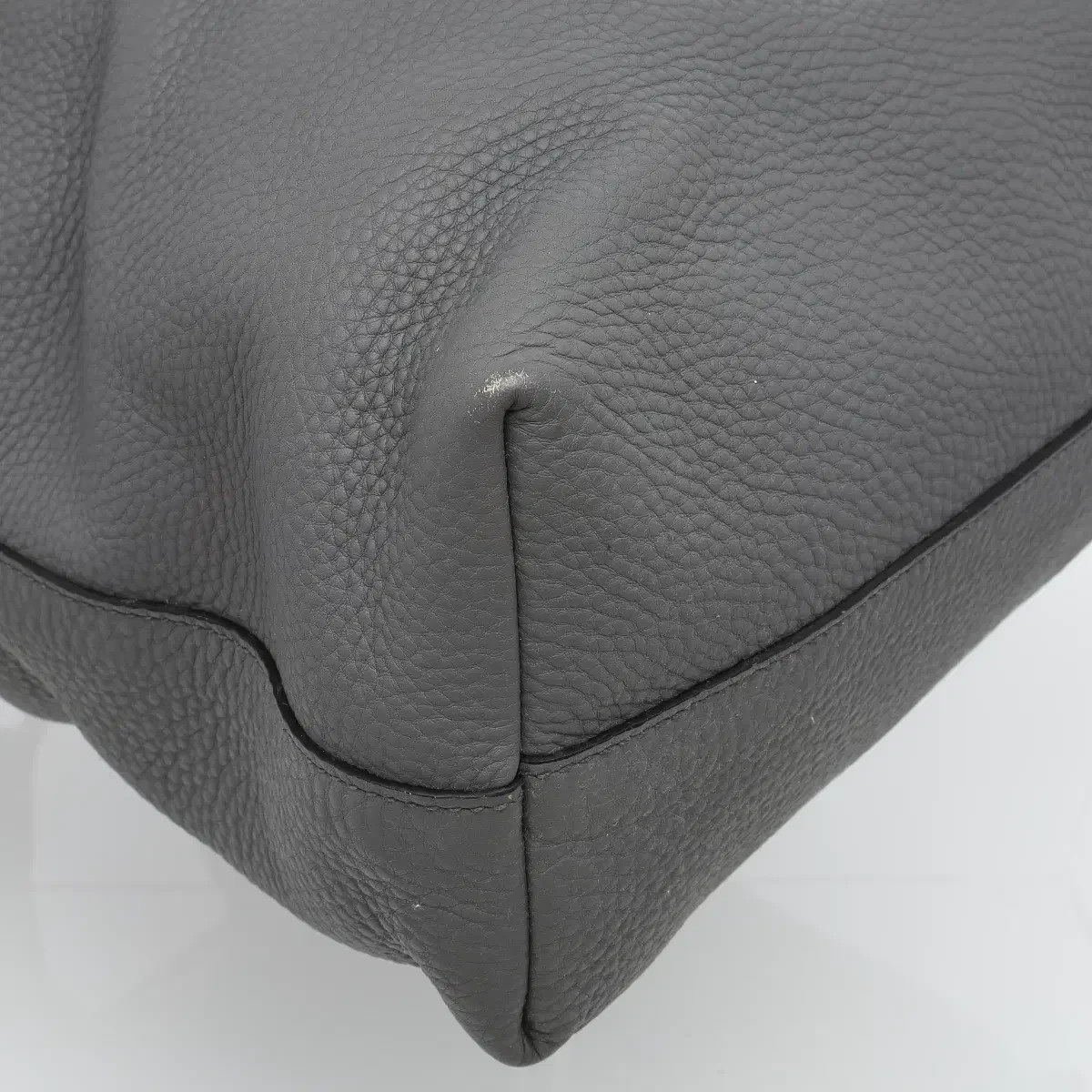 Prada Vitello Daino BN1713 Shoulder Bag thumbnail 6