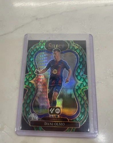 2025-26 Panini Select La Liga Dani Olmo Dragon Scale /28 Fc Barcelona Mezzanine