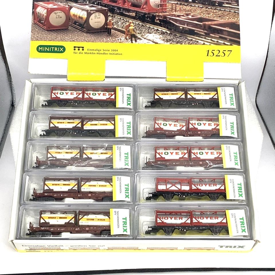 Trix Minitrix 15257 N-Scale DB Taschenwagen- und Containertragwagen-Set - Image 3 of 4