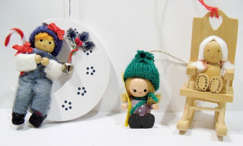 Boy Girl Children Rocking Chair Skier Crescent Moon Wood Wooden Vntg Ornaments