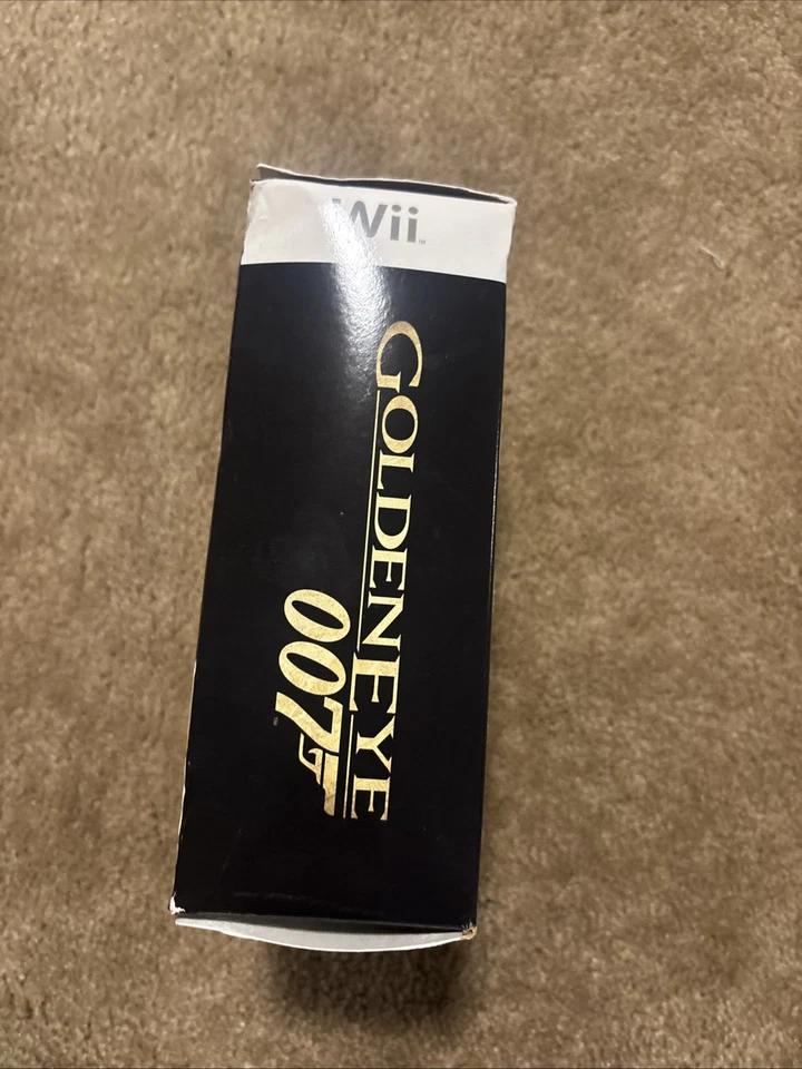 Wii GoldenEye 007 Limited Edition Classic Controller Pro Gold - New Open Box - Image 4 of 4