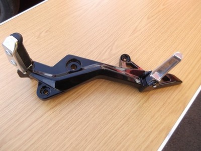 Left Foot Peg Hanger With Rider And Passenger Footpegs Lexmoto Riot [AD125A-U1]