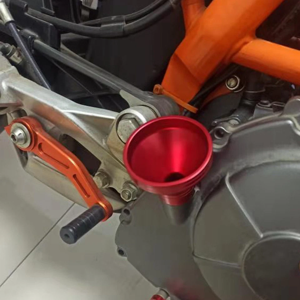 Aluminum Motorcycle Motorbike 20mm Funnel Engine Oil Filler Universal Orange US Foto 3 de 4