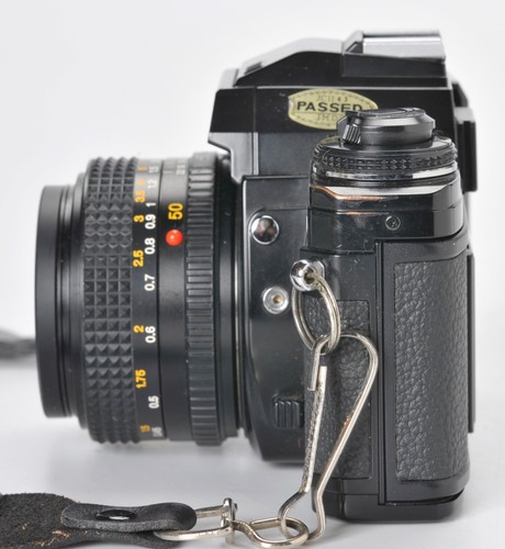 Minolta X-700 35mm SLR Film Camera w 50mm 1.7 Lens Manual Case Extras Japan - Picture 3 of 17
