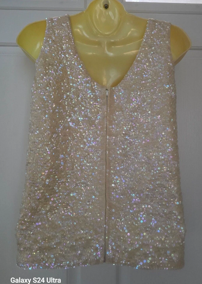 Vintage 100% Wool Top Ivory/Gold Sequins Made In Hong Kong SZ/S - Image 3 of 4