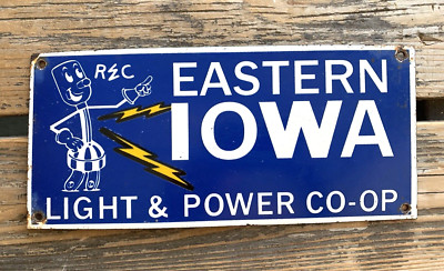 VINTAGE EASTERN IOWA R&W REDDY KILOWAT ELECTRIC SERVICE MAN GAS OIL STATION SIGN