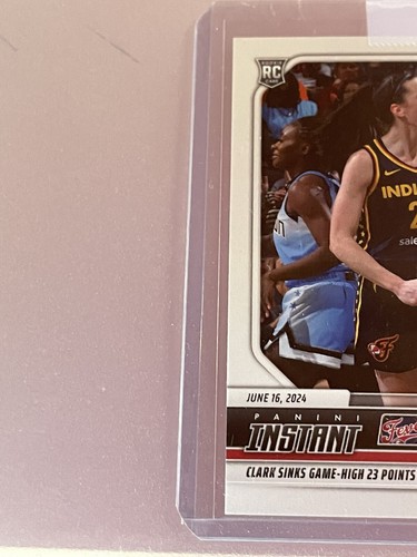 Caitlin Clark RC 2024-25 Panini Instant WNBA Fever 1 di 4.450 n. 72 - Foto 6 di 7