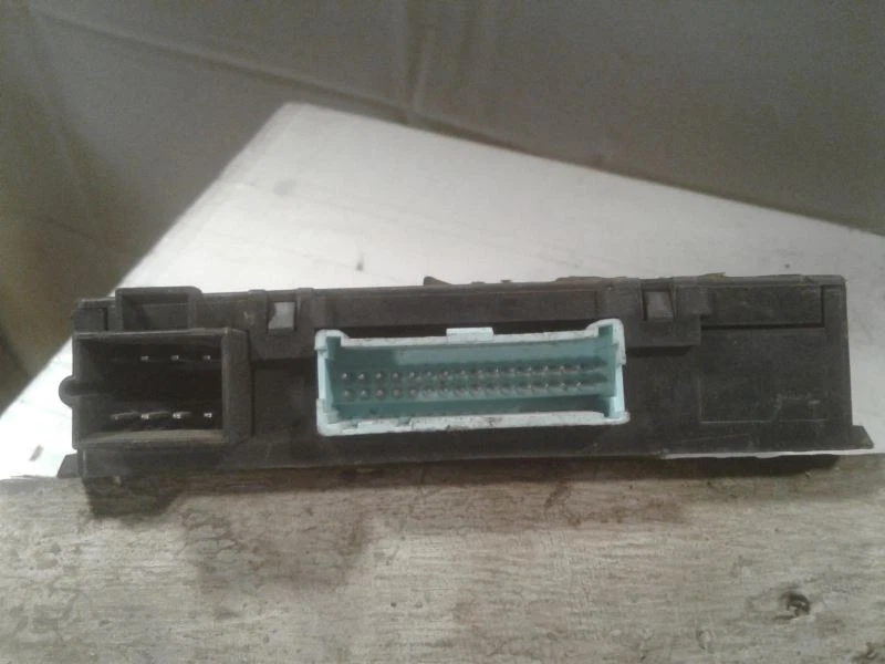 Chassis ECM Body Control BCM Behind Glove Box Fits 96-99 BONNEVILLE 650788 - Image 2 of 3