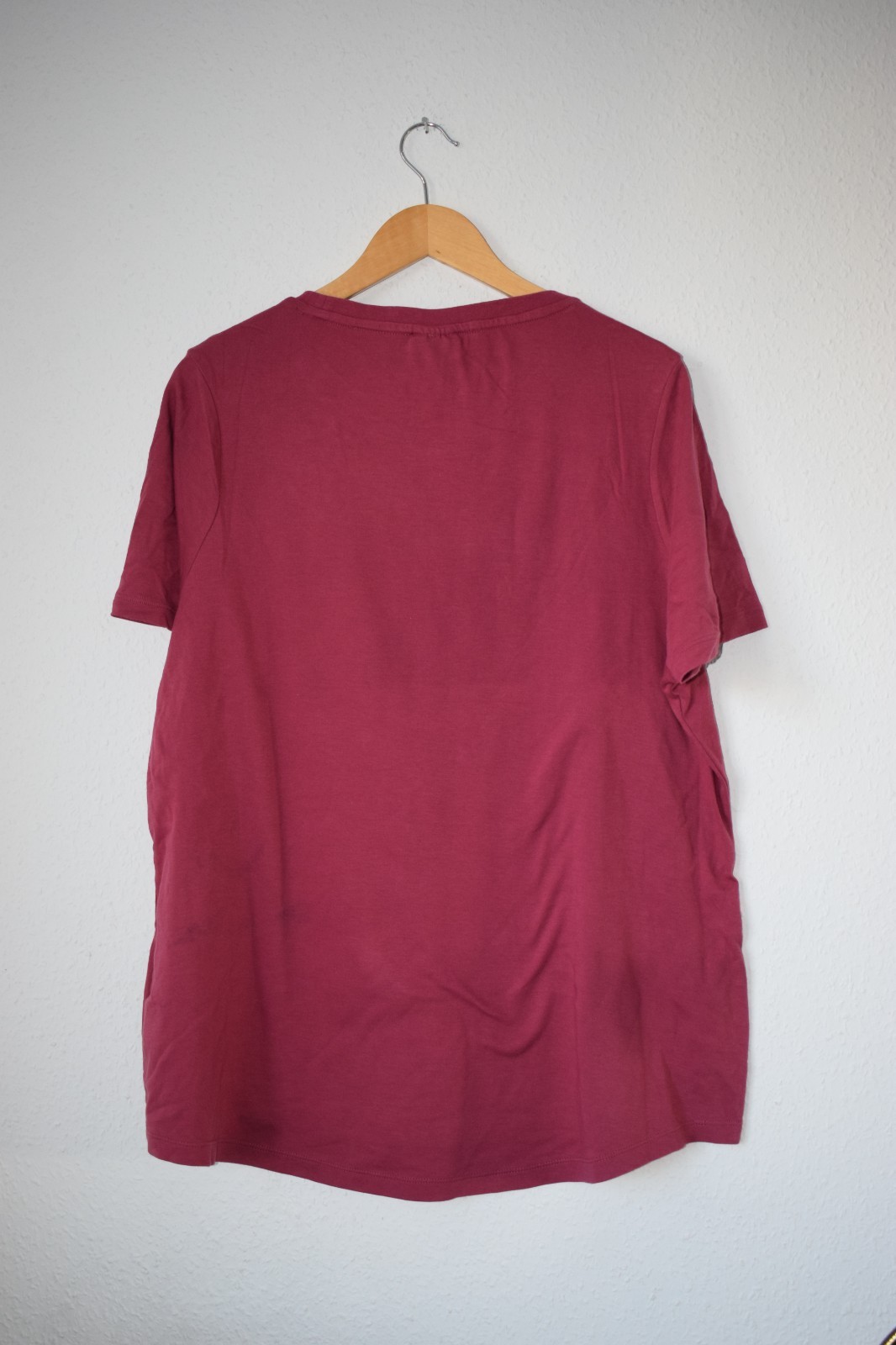 FILA Women's Embroidered Logo T-Shirt - Maroon (Size 20) image 2