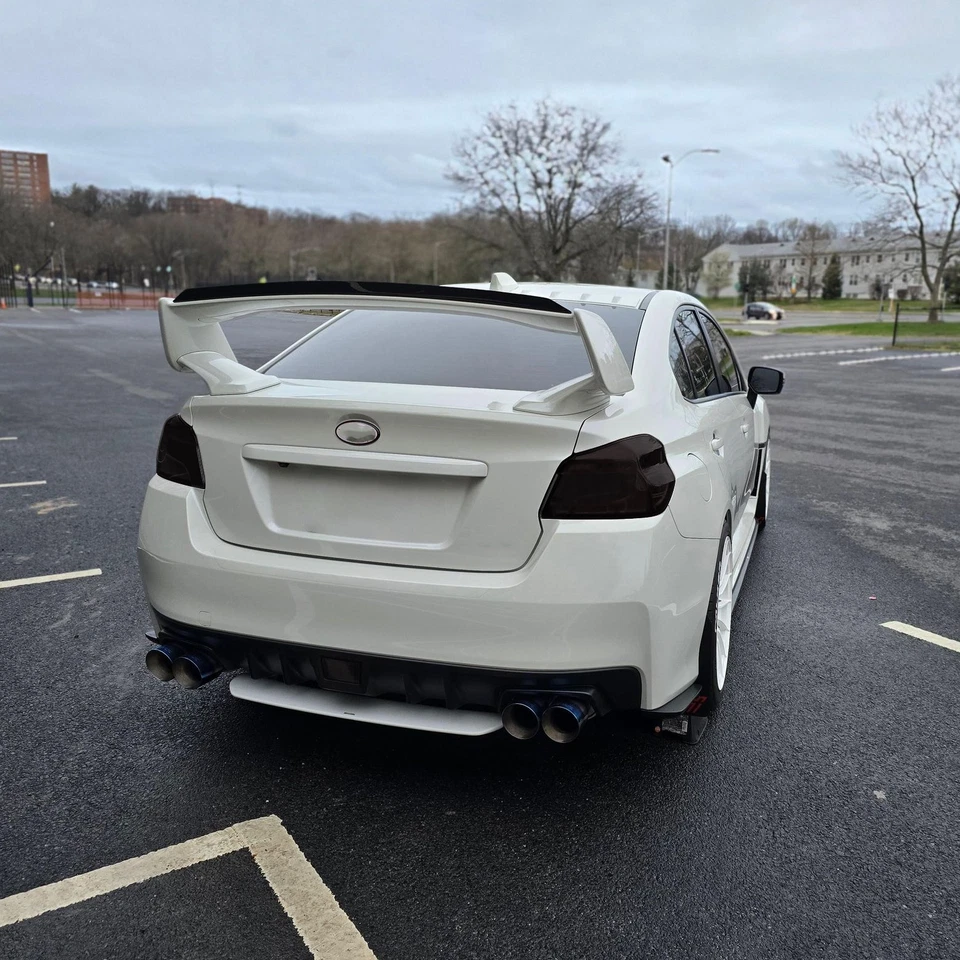 Cubierta de luz trasera ahumada lente oscurecida para Subaru WRX STI / XV Crosstrek 2015-21 Foto 2 de 4