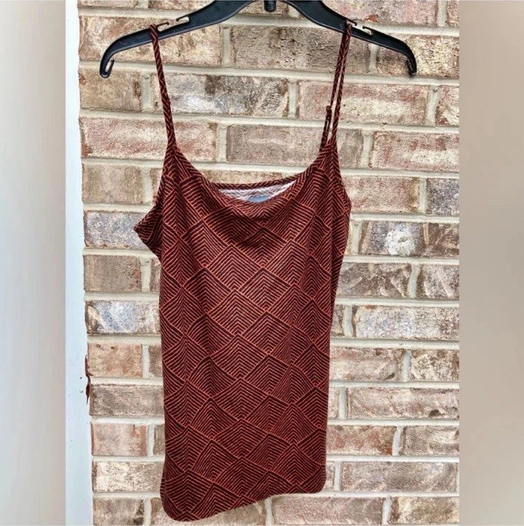 Top cami de punto suave geométrico Chevron LOFT naranja y negro para mujer talla mediana Foto 3 de 4