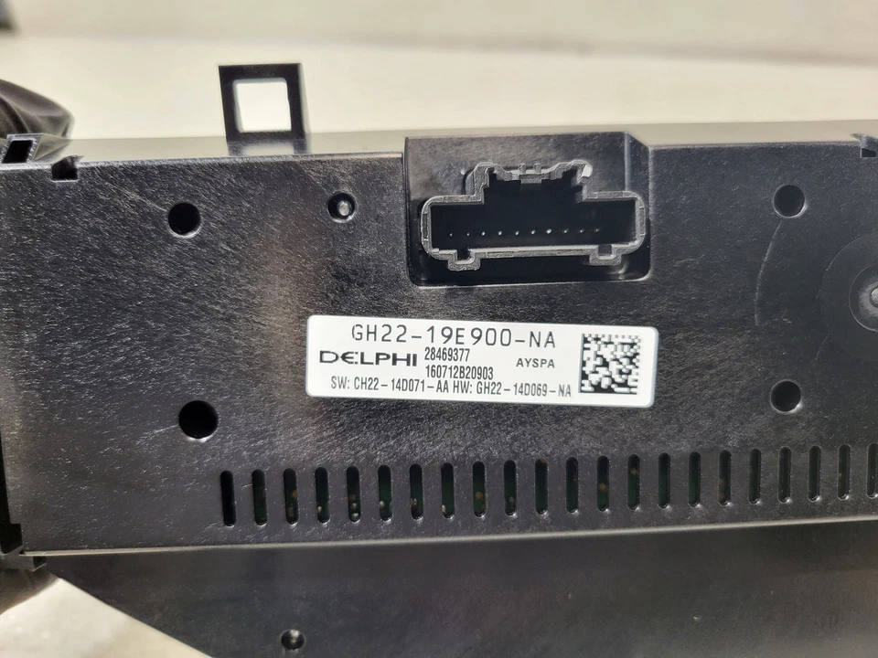 Land Rover LR4 2013-2016 unidad de control de temperatura de calor OEM LKQ Foto 3 de 4