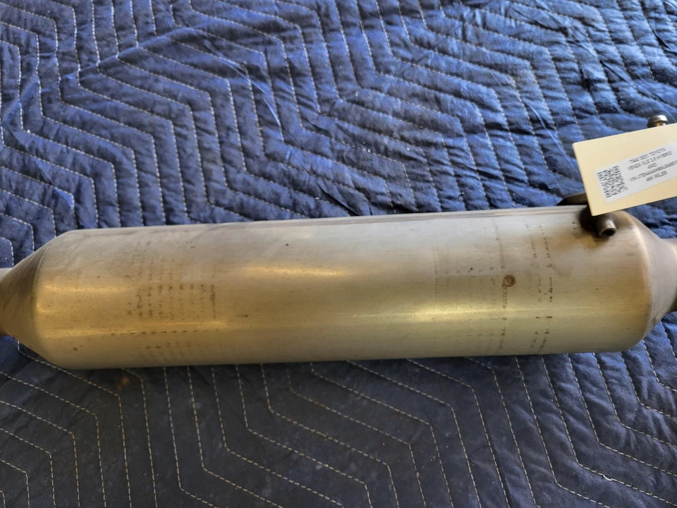 Tubo de escape delantero Toyota Venza 2021 2,5 L AWD USADO OEM 21-22 Foto 4 de 4