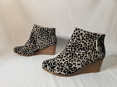blowfish leopard wedges