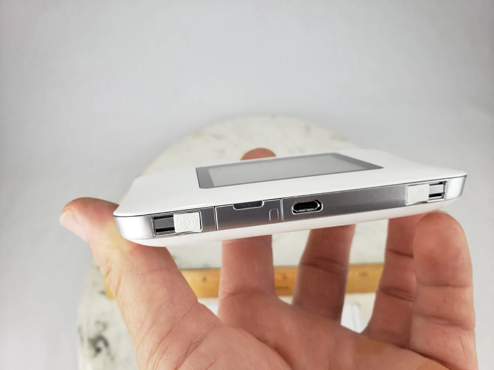 Netgear Unite Aircard AT&T Mobile WiFi Hotspot Modem - No Charger For Parts - Image 4 of 4