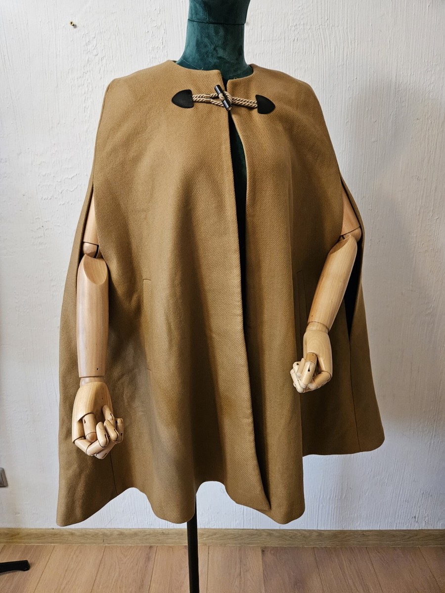 Zara Manteco wool blend camel cape Size XS 75% Wool 25% Poliamid