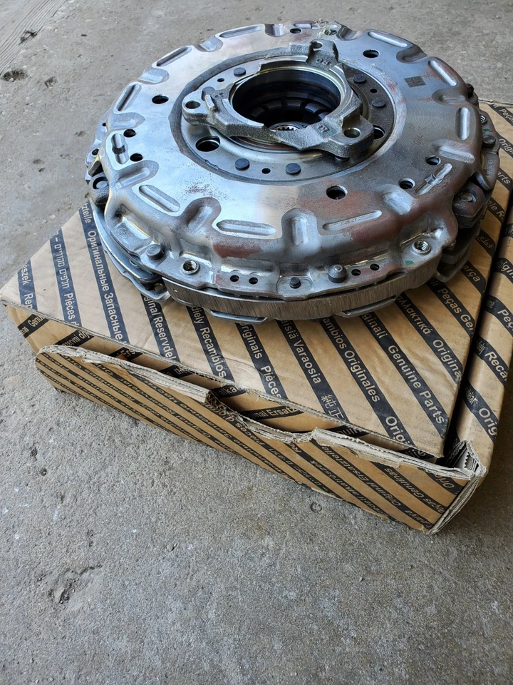 MOPAR、菲亚特、ALFA ROMEO、LANCIA CLUTCH 68413818AA Ricambi 0055284335 — 第 3/4 张图片