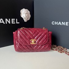 AUTH Chanel Burgundy Chevron Crinkled Leather Mini Classic Flap Bag Gold HW used