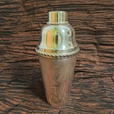 Shaker vintage Fornari per cocktail in alpacca con decorazioni a festoni in rili