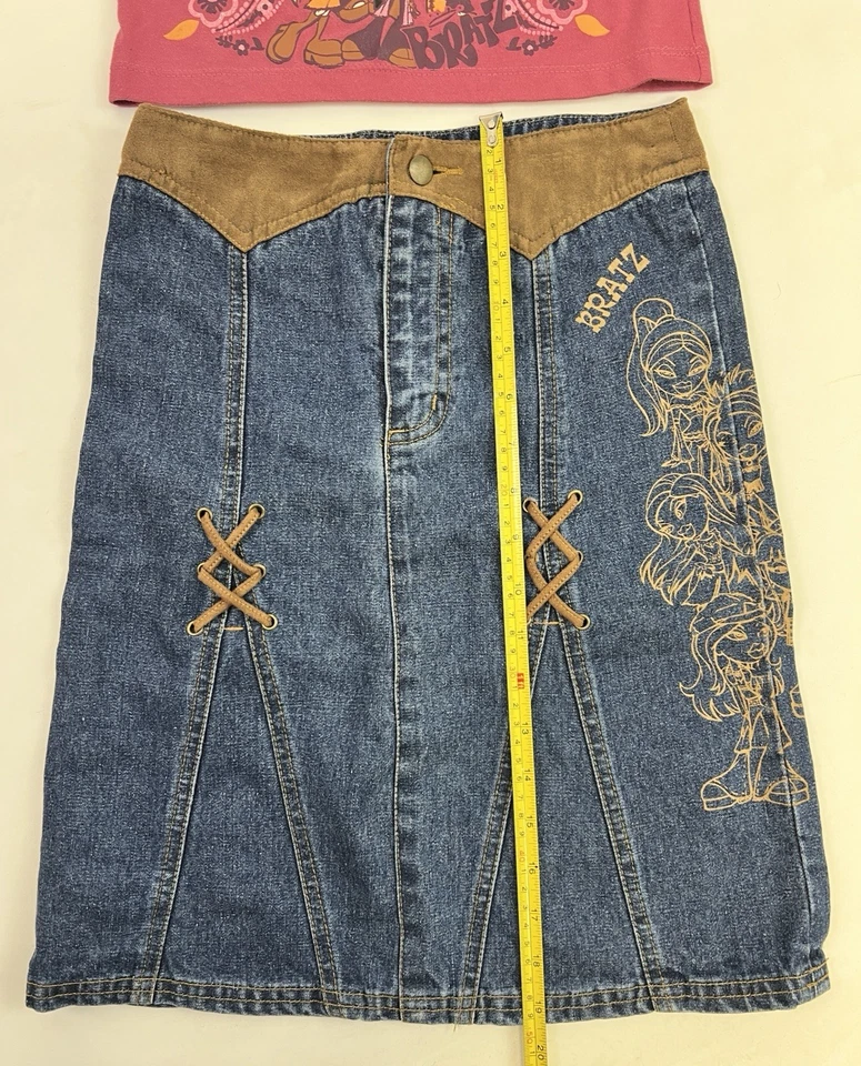 Vintage Y2K Bratz Girls Size M 7/8 Outfit Set Denim Skirt & Shirt - Image 4 of 4