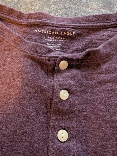 NWOT - American Eagle - Short Sleeve - Burgundy - 3 Button - Size 2XL - T Shirt - Picture 2 of 3