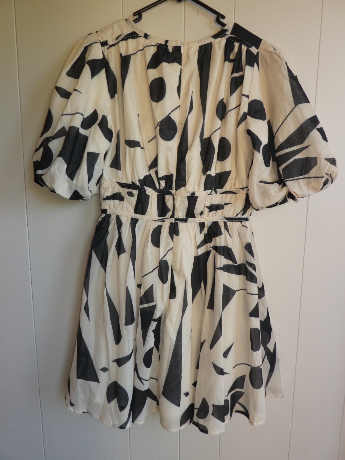 PASSION FUSION BLACK / BIEGE V NECK MINI DRESS SIZE 6 BNWT eBay