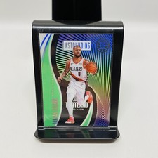 2019-20 Panini Illusions Damian Lillard Astounding Acetate Emerald Blazers 12