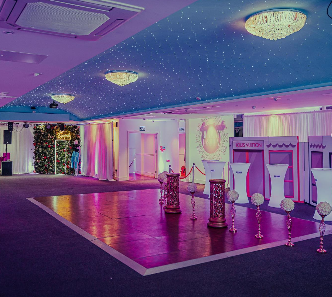 LED Poseur Table "BRAND NEW" Indoor & Outdoor Use Party, Club, Garden